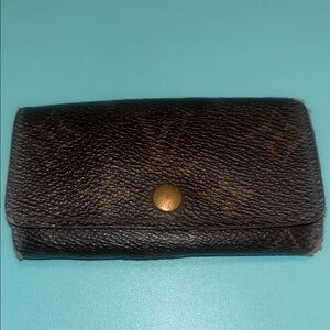 Louis Vuitton key wallet